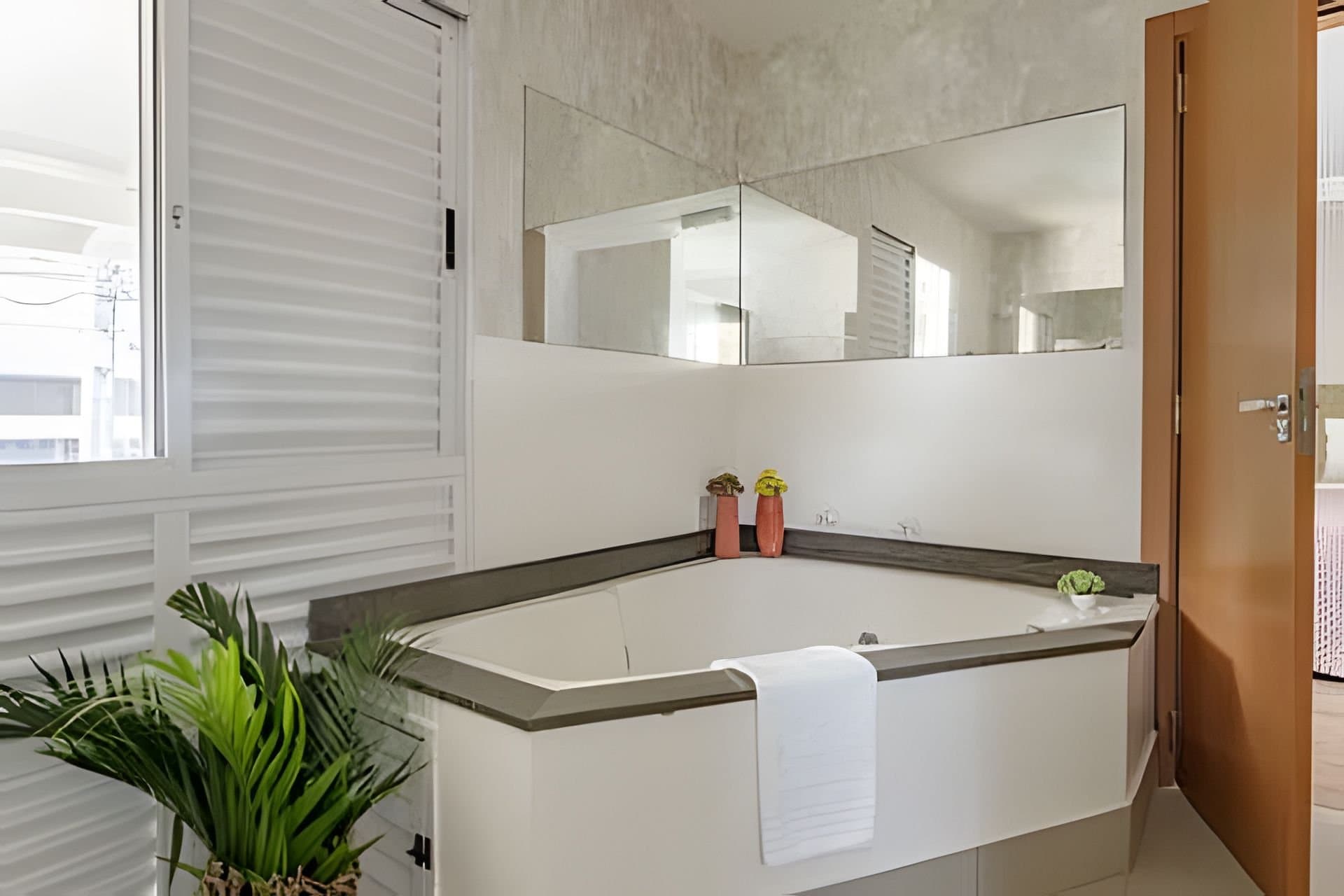 Casa Salmões, Jurerê Internacional, a cerca de 300 metros do mar